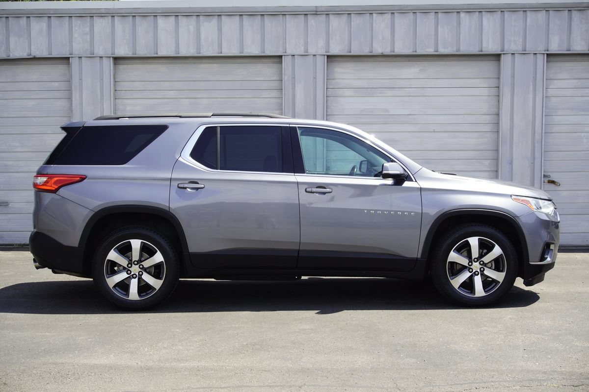 Used 2019 Chevrolet Traverse LT w/ LT Premium Package AWD/4WD image 7