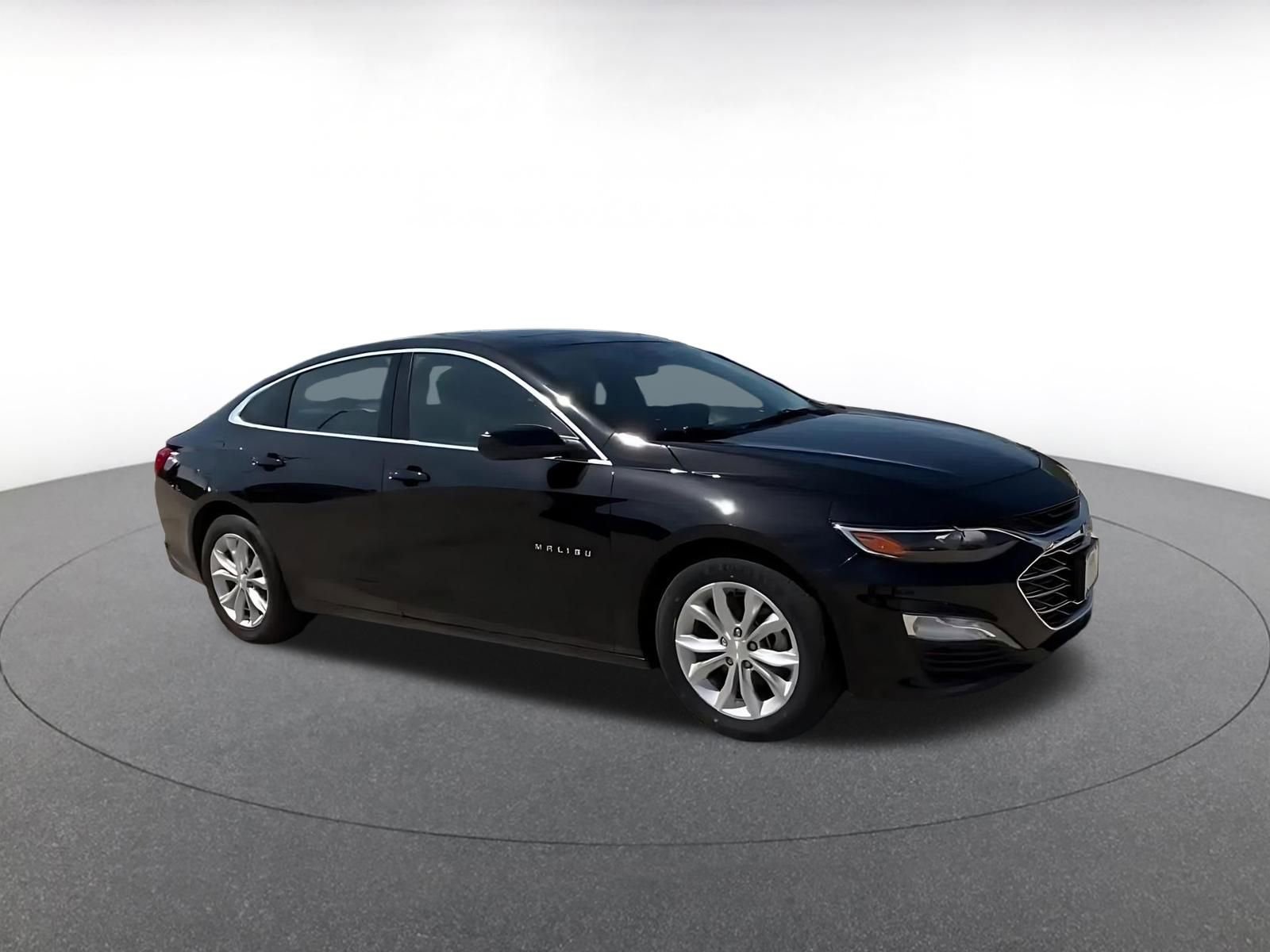 Used 2024 Chevrolet Malibu LT video 2