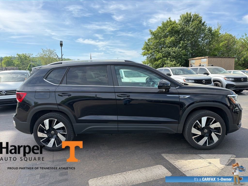 Used 2024 Volkswagen Taos SEL image 6