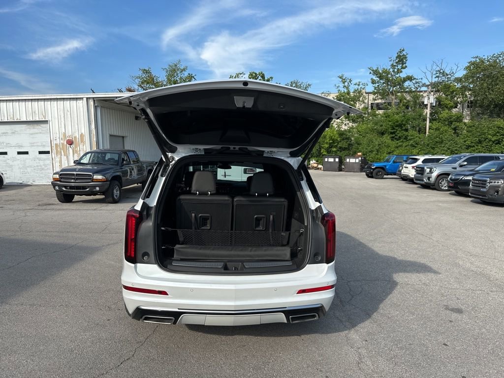 Used 2024 Cadillac XT6 Luxury w/ LPO, Floor Liner Package FWD image 8