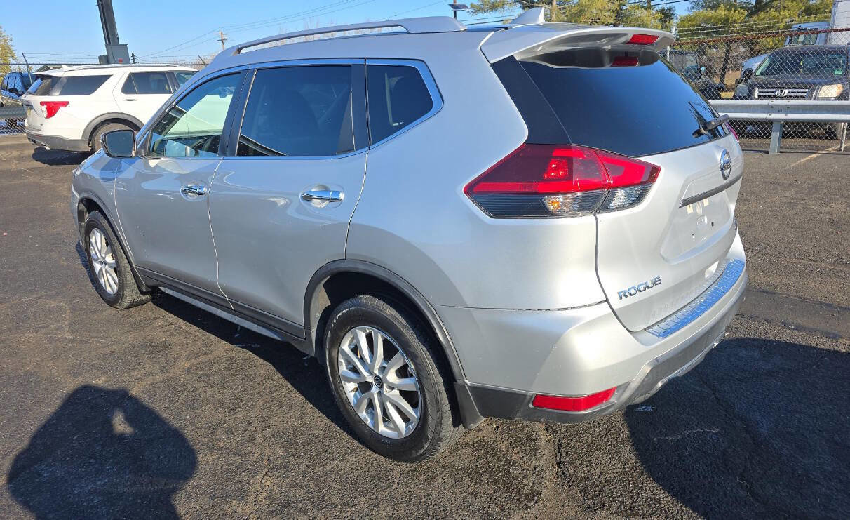 Used 2020 Nissan Rogue S w/ Special Edition Package image 2