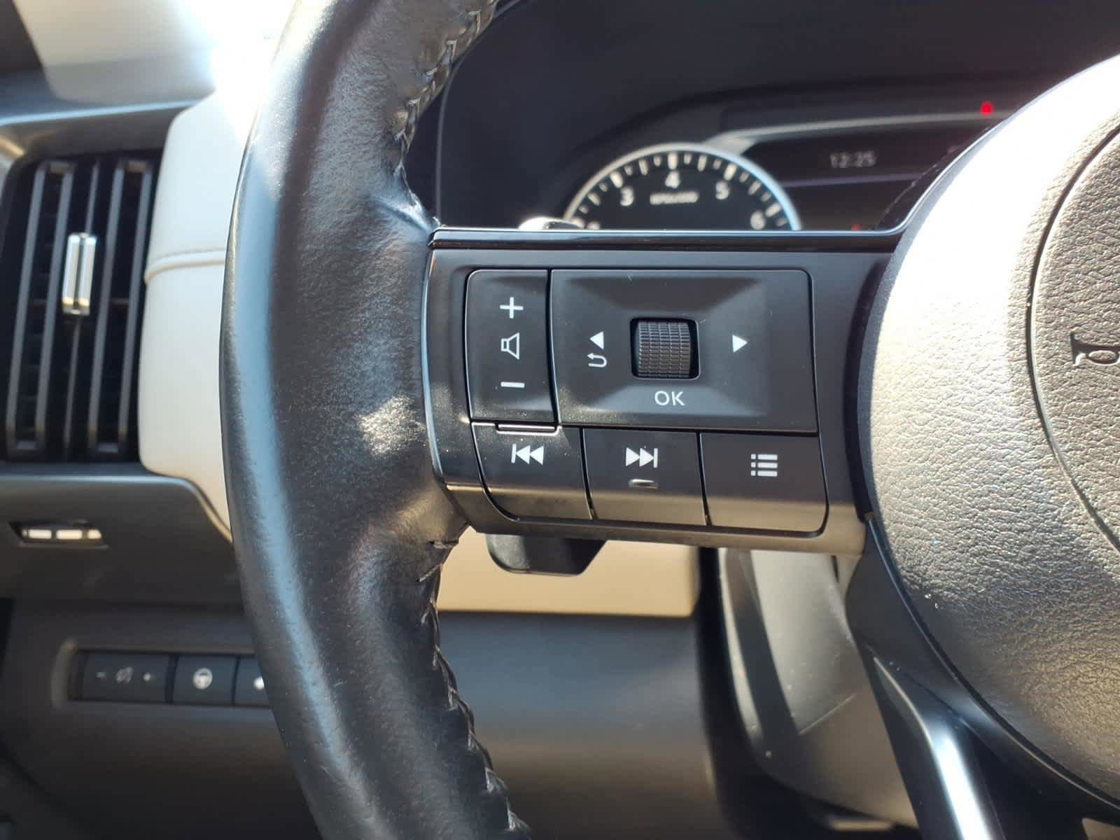 Certified 2024 Nissan Pathfinder SL AWD/4WD image 22