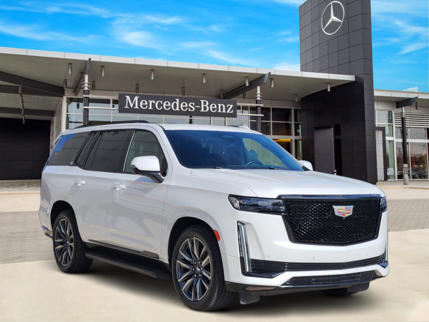 Used 2022 Cadillac Escalade Sport Platinum image 2