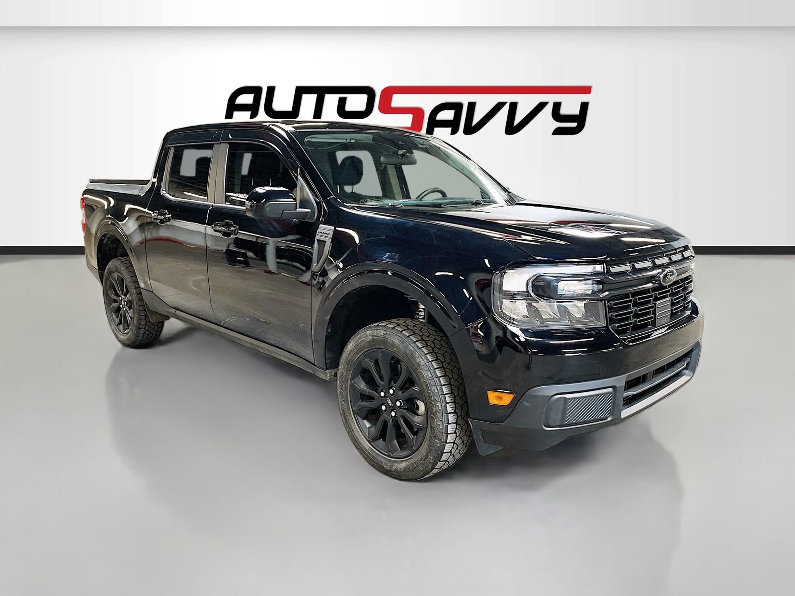 Used 2024 Ford Maverick Lariat w/ Black Appearance Package AWD/4WD image 1