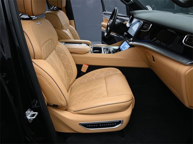 Used 2023 Jeep Grand Wagoneer Series III image 31