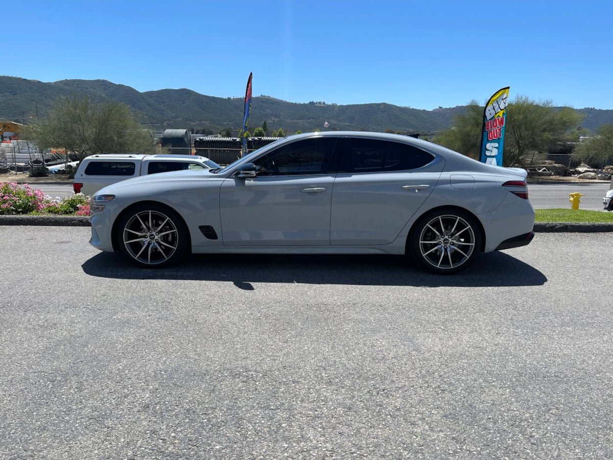 Used 2022 Genesis G70 2.0T w/ Prestige Package RWD image 8