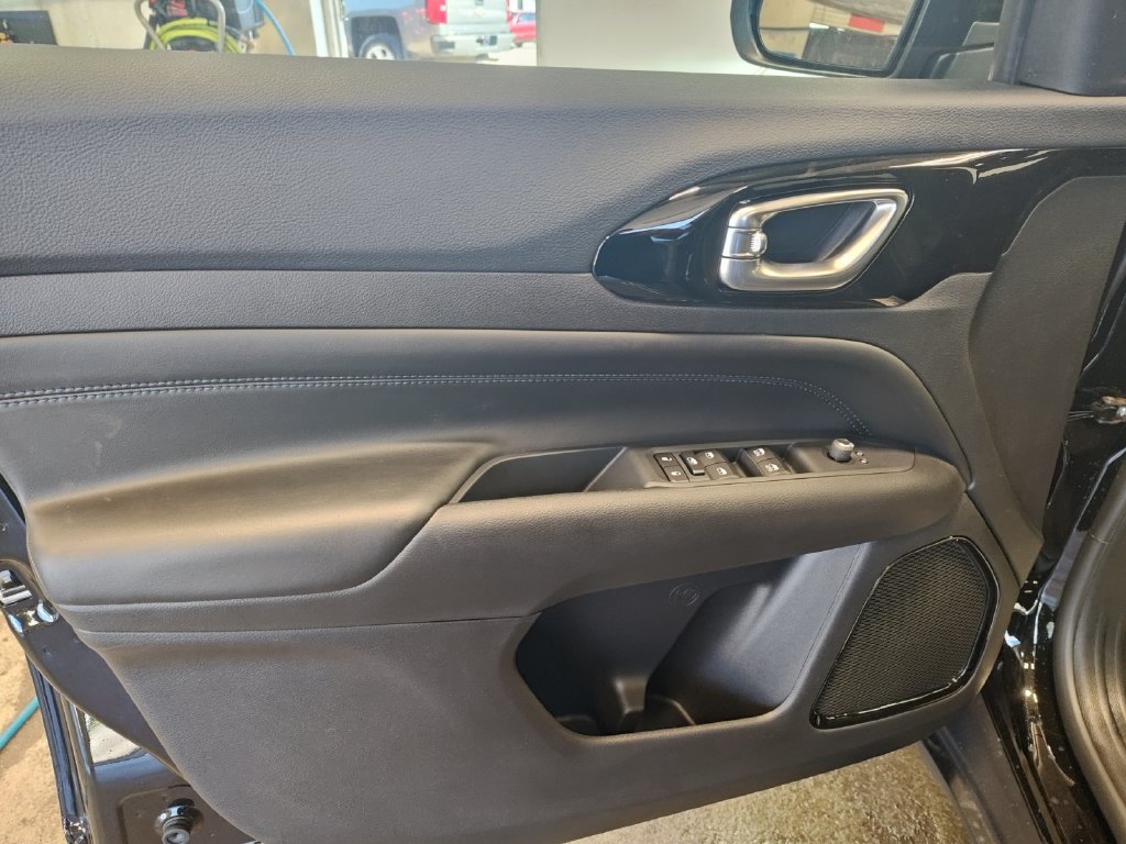 New 2026 Jeep Compass Latitude AWD/4WD image 16