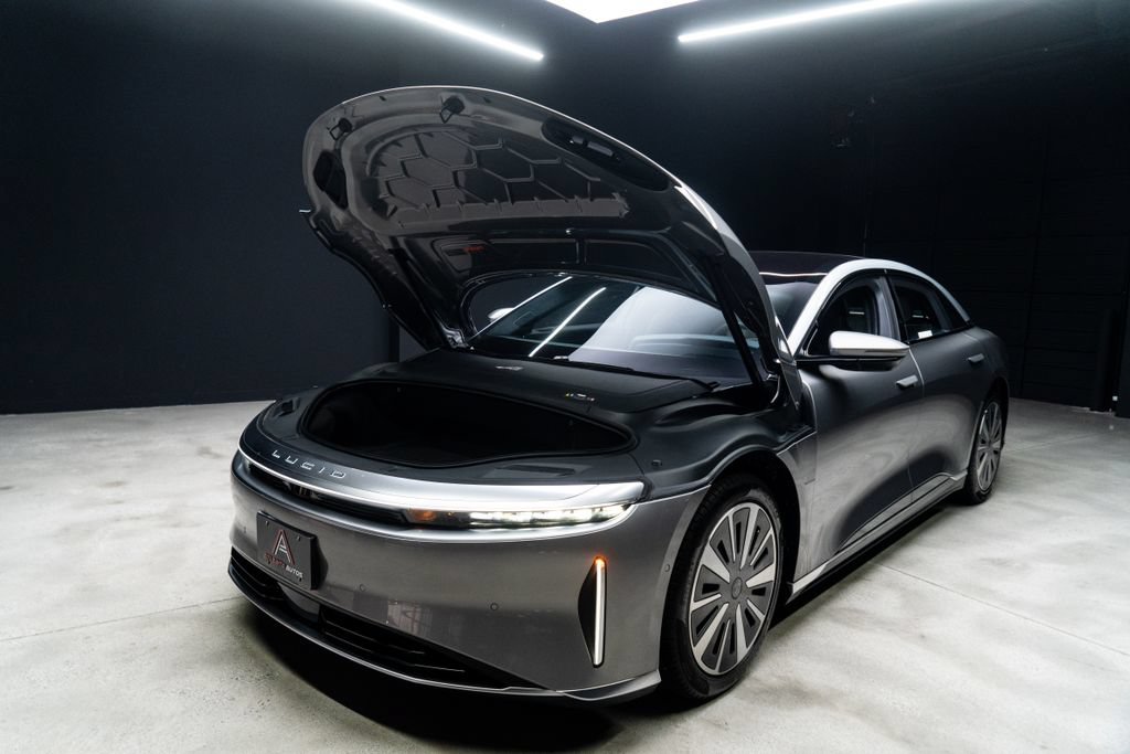 Used 2023 Lucid Air Touring AWD/4WD image 9