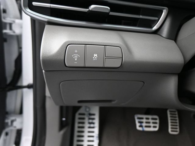 Certified 2026 Hyundai Elantra Sport FWD image 20