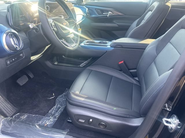 New 2026 Chevrolet Equinox EV LT w/ LPO, All-Weather Mat Package FWD image 8