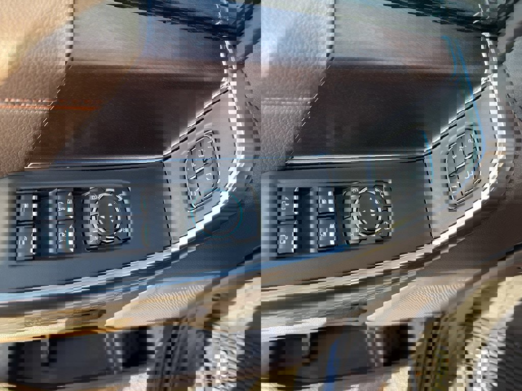 New 2025 Ford F150 King Ranch w/ FX4 Off-Road Package image 13