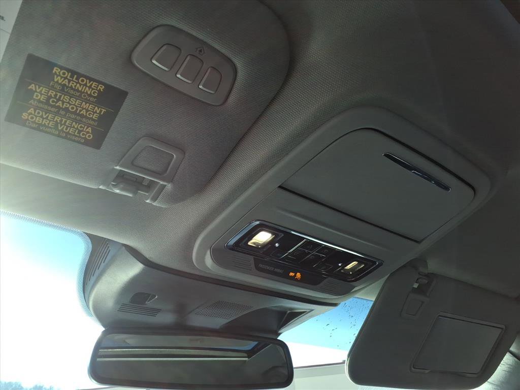 Used 2022 Lincoln Corsair AWD w/ Premium Package image 18