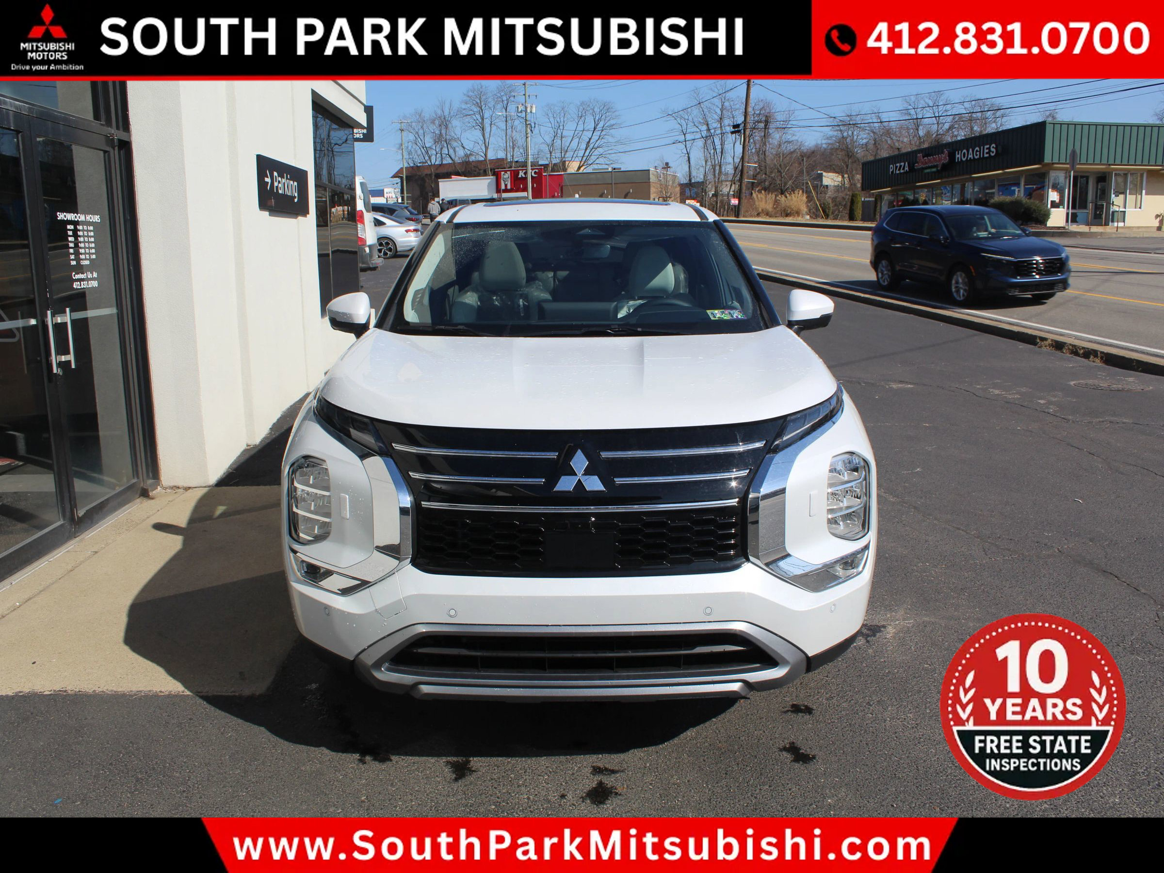 New 2025 Mitsubishi Outlander SE image 4