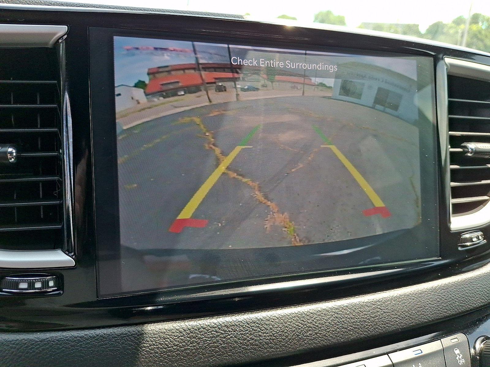 Used 2025 Chrysler Pacifica Select FWD image 15