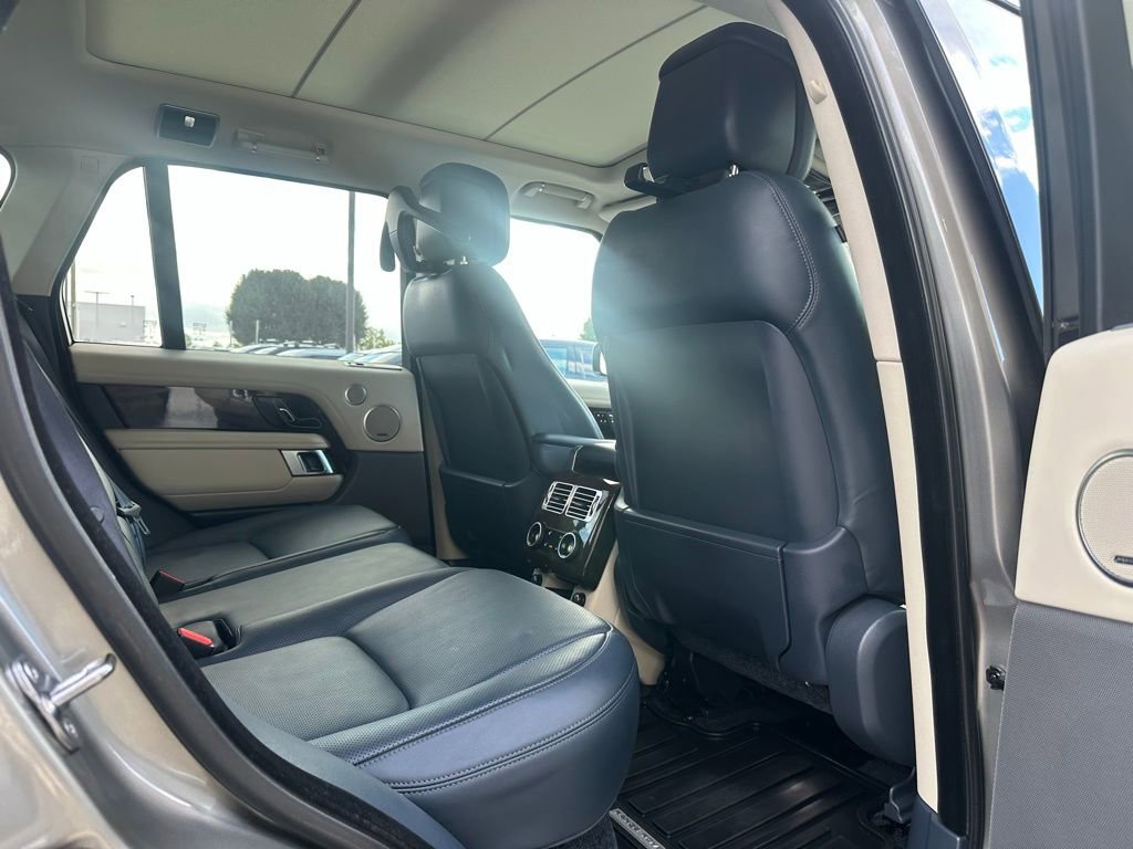Used 2020 Land Rover Range Rover HSE image 25