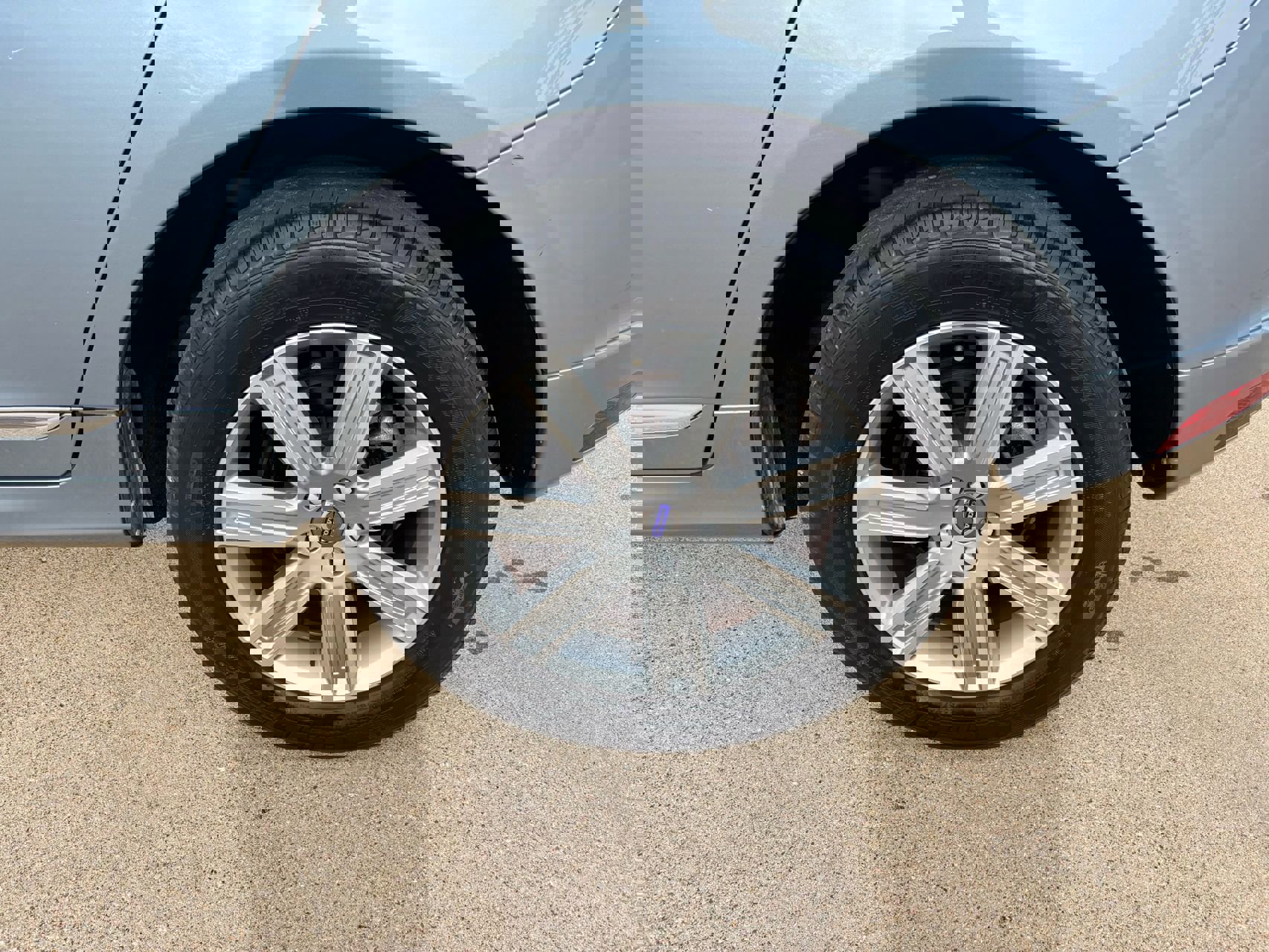 Used 2017 Volvo XC60 T5 Inscription w/ Preferred Option Package image 10