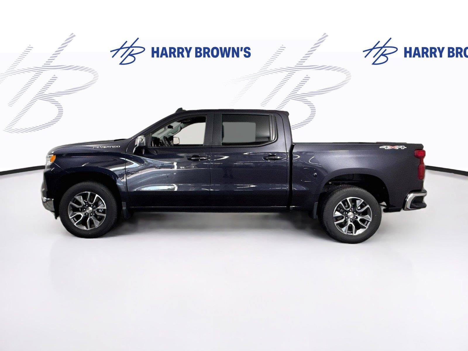Used 2024 Chevrolet Silverado 1500 LT AWD/4WD image 27