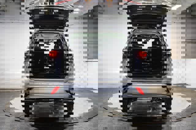 Certified 2022 Toyota Highlander Platinum image 28