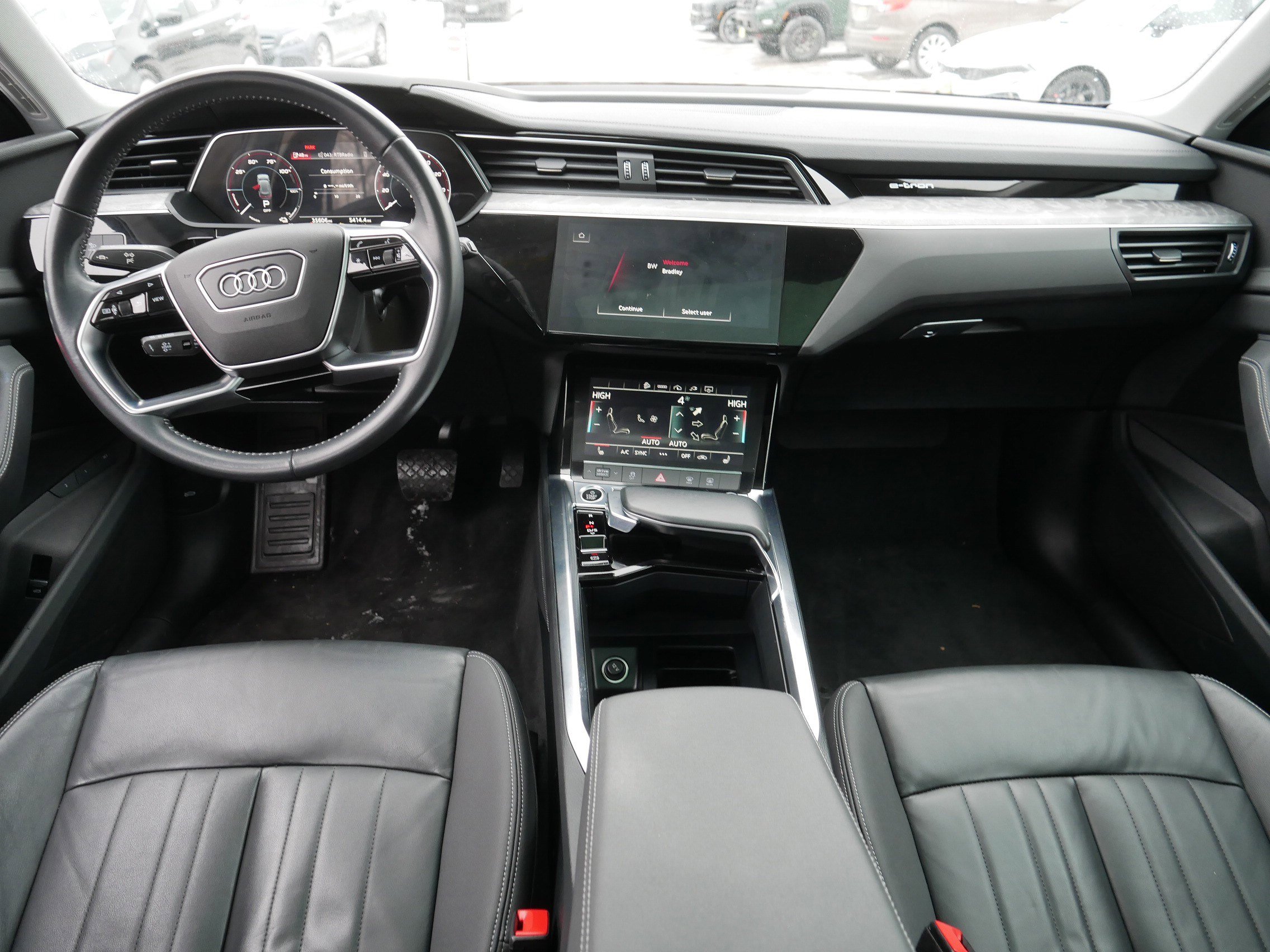 Used 2021 Audi e-tron Premium w/ Convenience Plus Package image 10