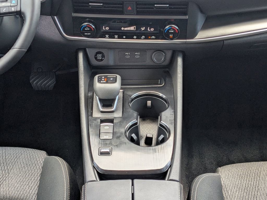 Used 2025 Nissan Rogue SV FWD image 19