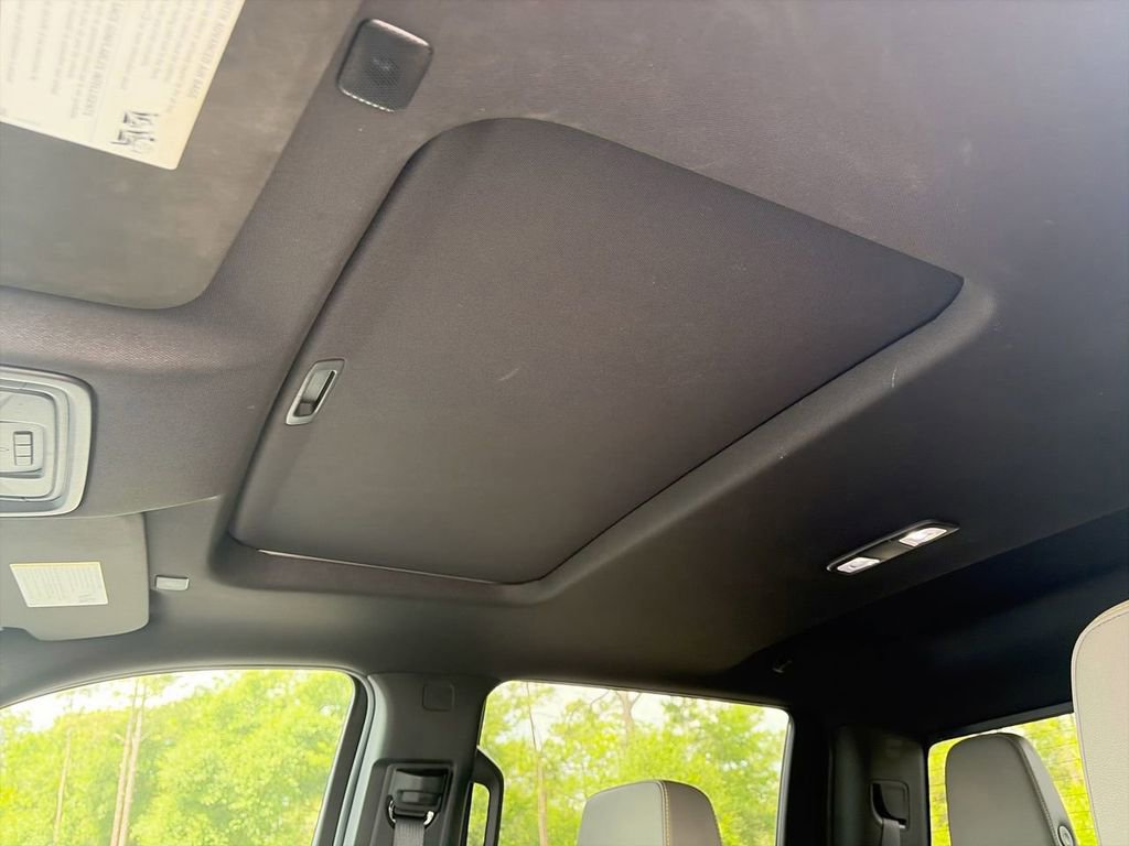 Used 2025 Chevrolet Silverado 2500 ZR2 AWD/4WD image 18