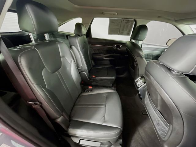 Used 2023 Kia Sorento SX image 30