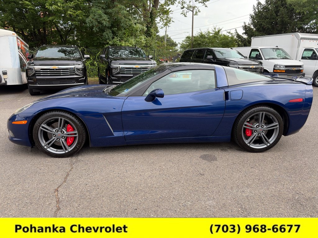 Used 2005 Chevrolet Corvette Coupe w/ Preferred Equipment Group RWD image 4