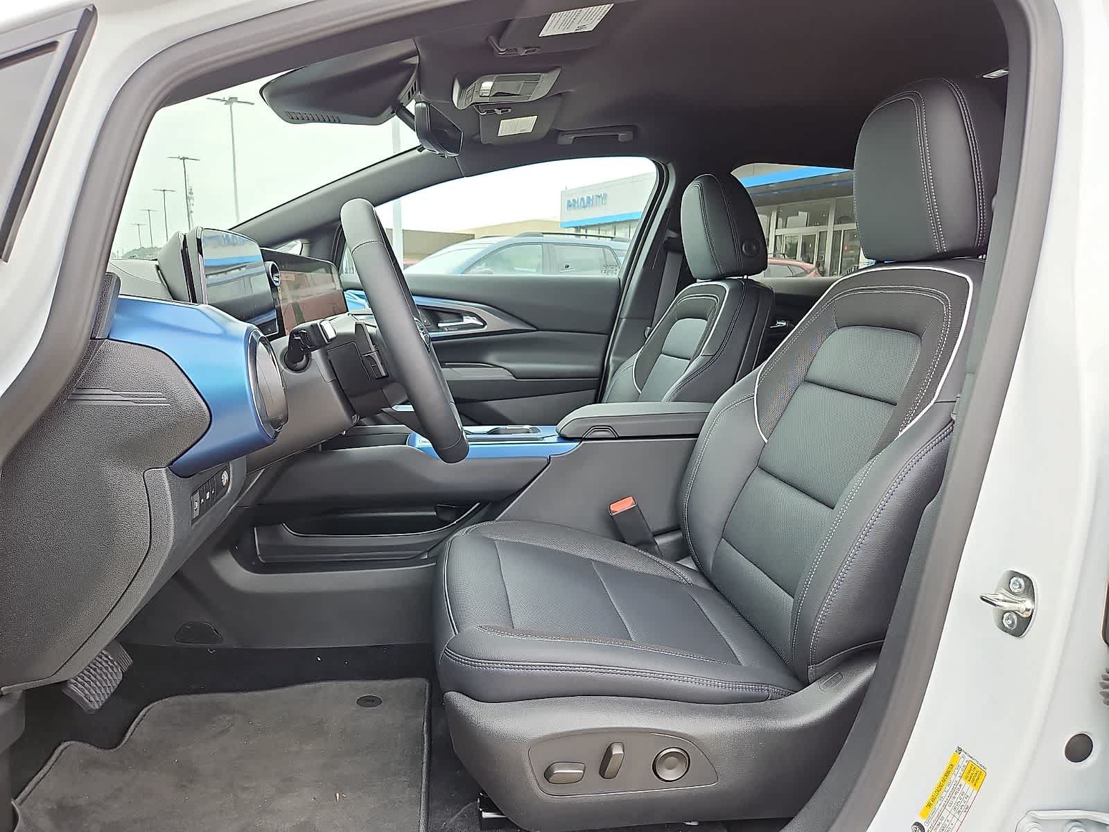 New 2026 Chevrolet Equinox EV LT w/ Convenience Package II FWD image 11
