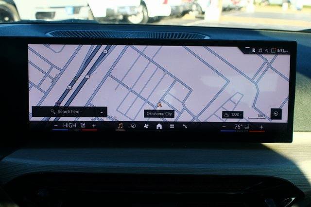 Used 2025 BMW 330i xDrive Sedan image 16