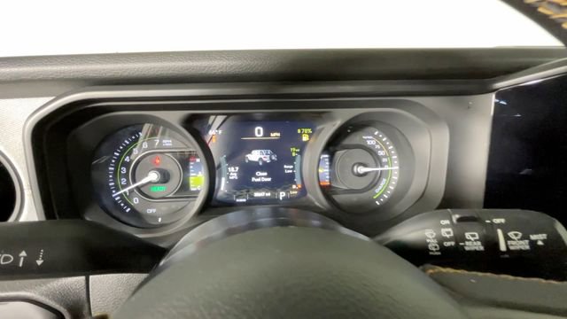 Used 2024 Jeep Wrangler Unlimited w/ Convenience Group AWD/4WD image 24