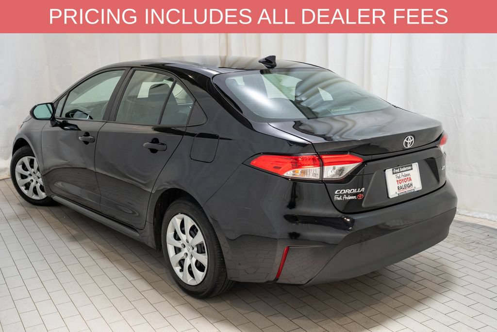 Used 2024 Toyota Corolla LE FWD image 3
