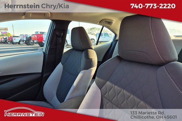 Used 2022 Toyota Corolla LE image 21