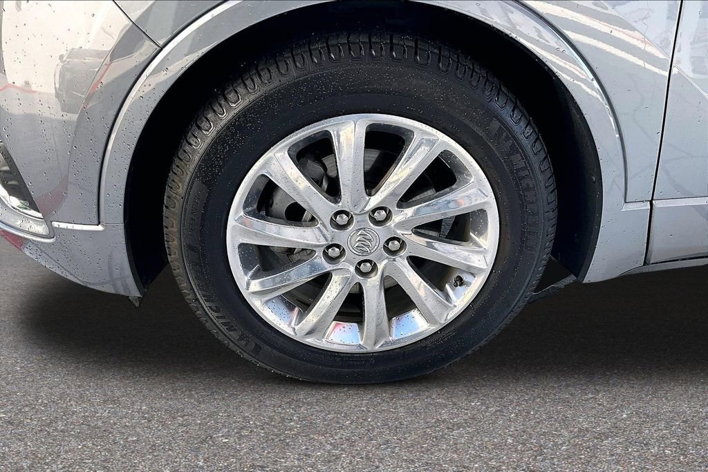 Used 2020 Buick Envision Essence FWD image 32