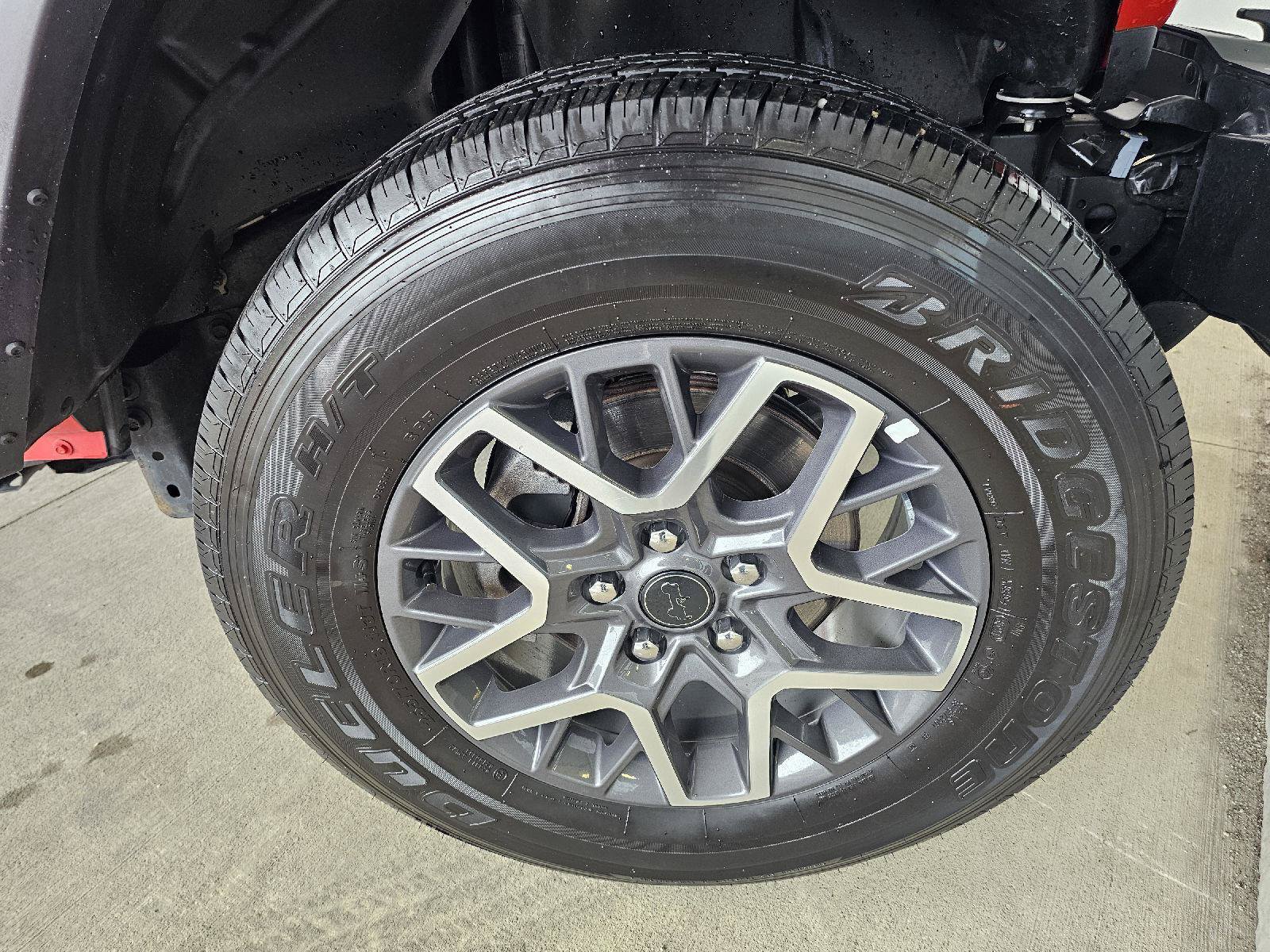 Used 2025 Jeep Wrangler Unlimited Sahara AWD/4WD image 9