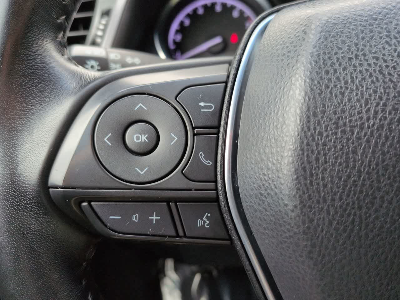 Used 2019 Toyota Camry SE FWD image 22