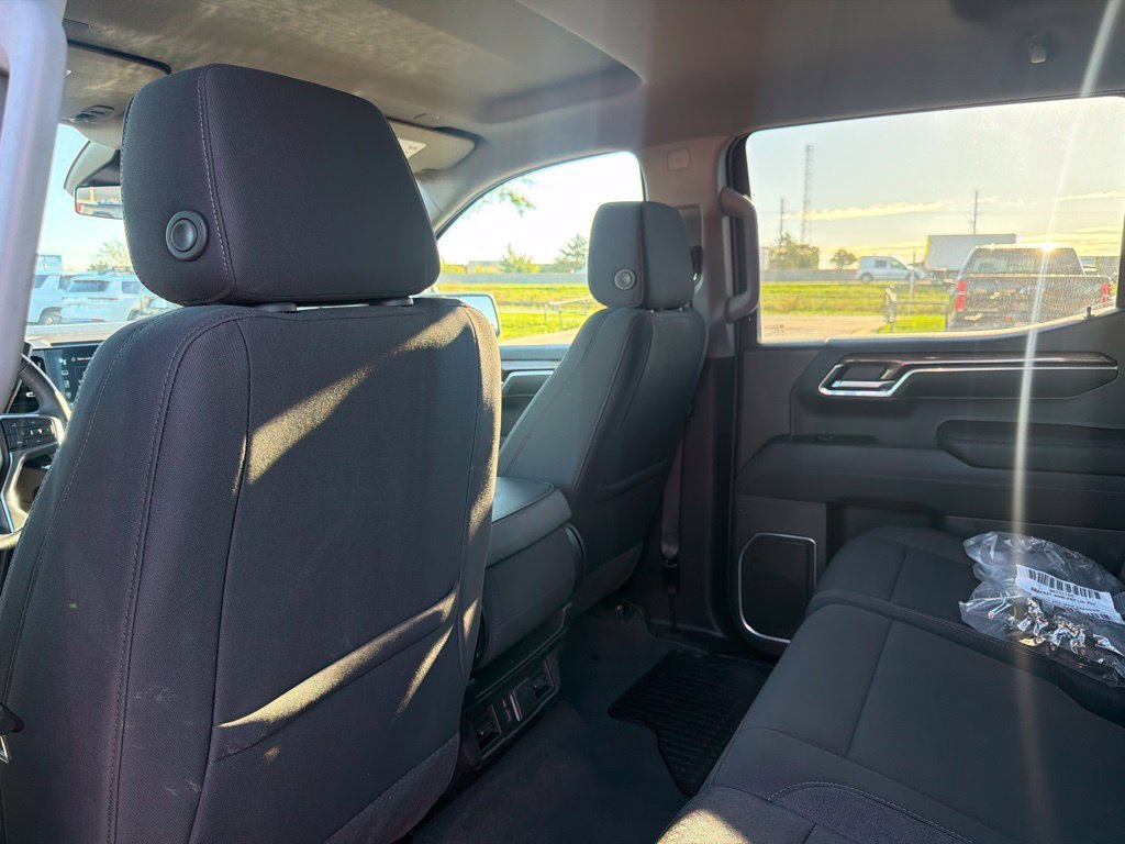 Used 2022 Chevrolet Silverado 1500 LT AWD/4WD image 14