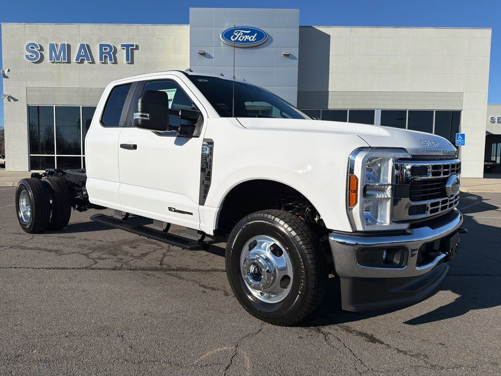 New 2026 Ford F350 XL w/ XL Chrome Package