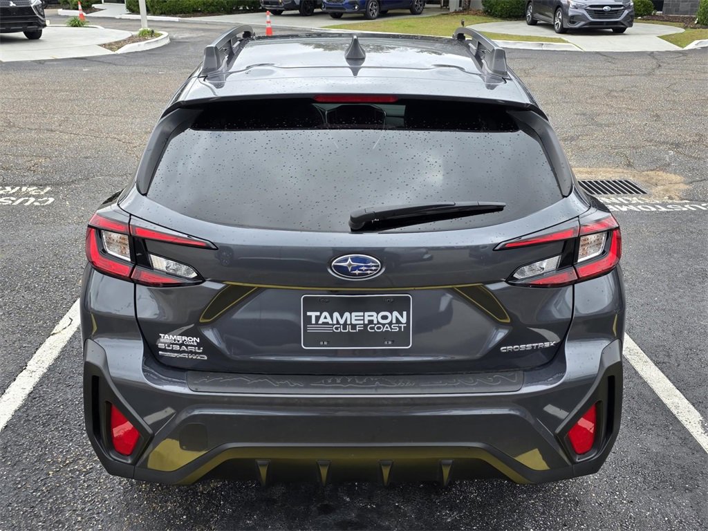 Used 2024 Subaru Crosstrek 2.0i Premium image 3