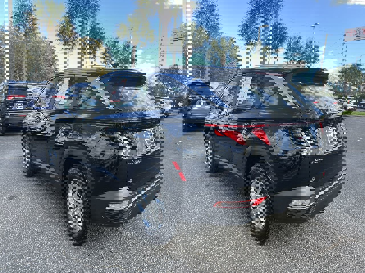 Used 2023 Hyundai Tucson SE image 8