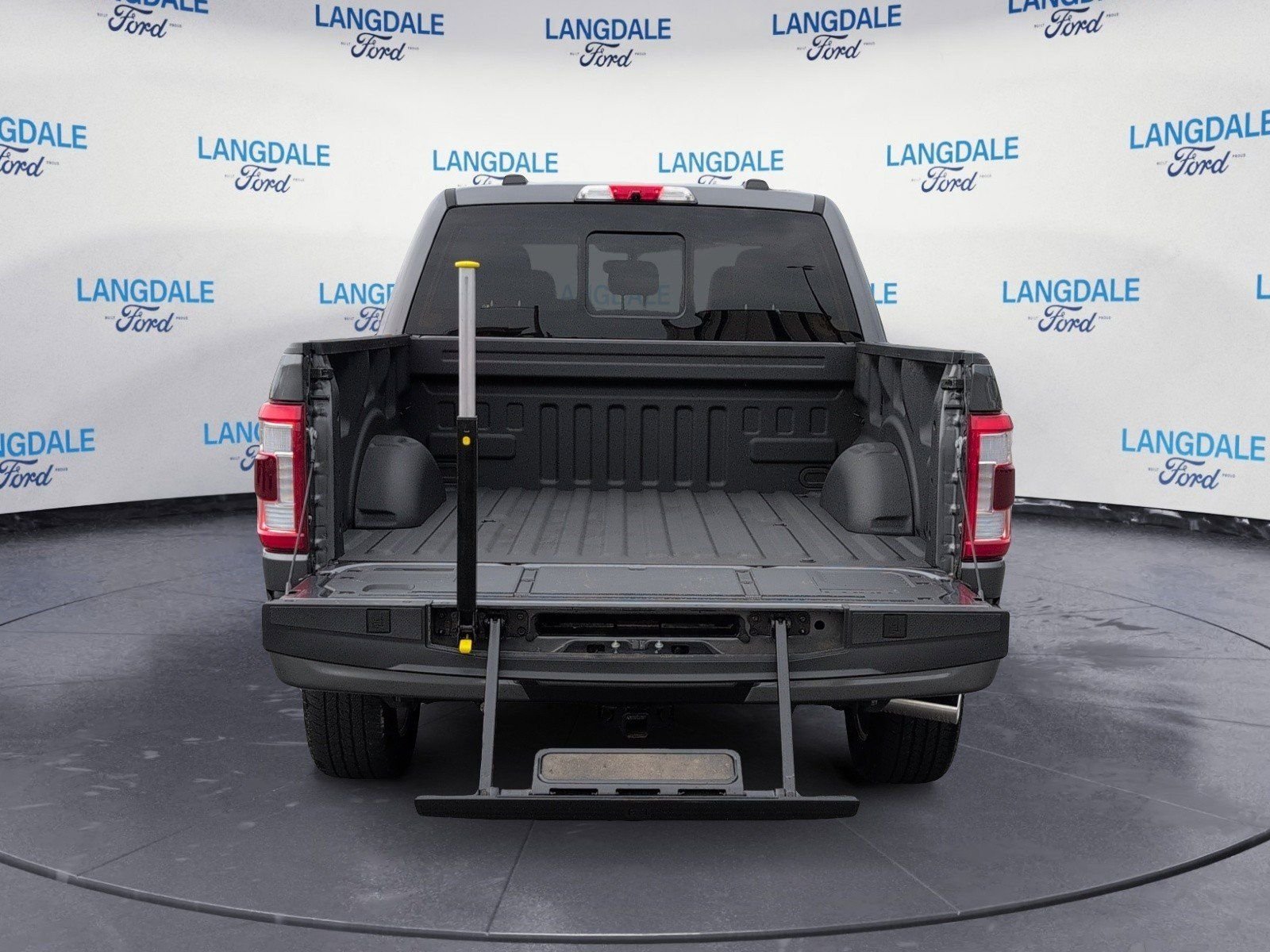 Used 2023 Ford F150 Platinum w/ Equipment Group 701A High AWD/4WD image 8