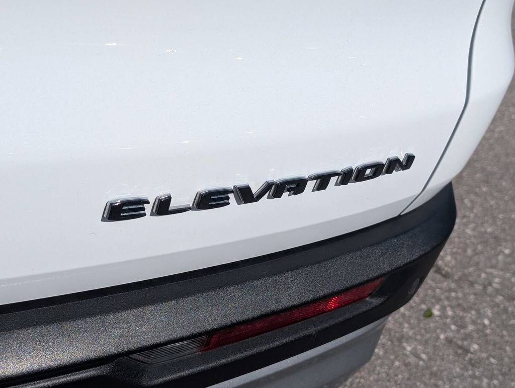 Used 2025 GMC Acadia Elevation image 17