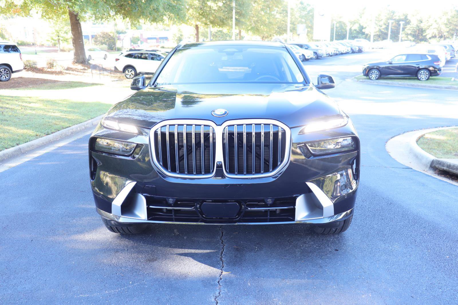 New 2026 BMW X7 xDrive40i w/ Premium Package image 3