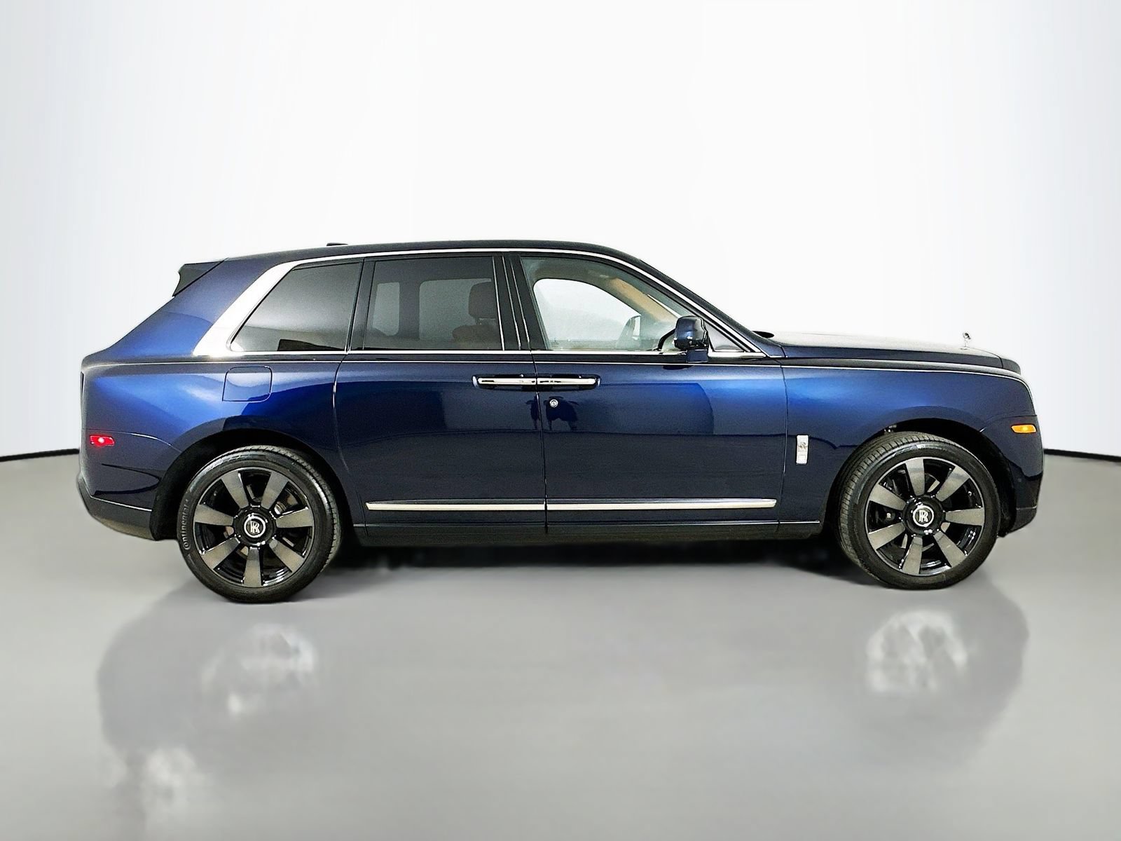 Used 2019 Rolls-Royce Cullinan AWD/4WD image 5