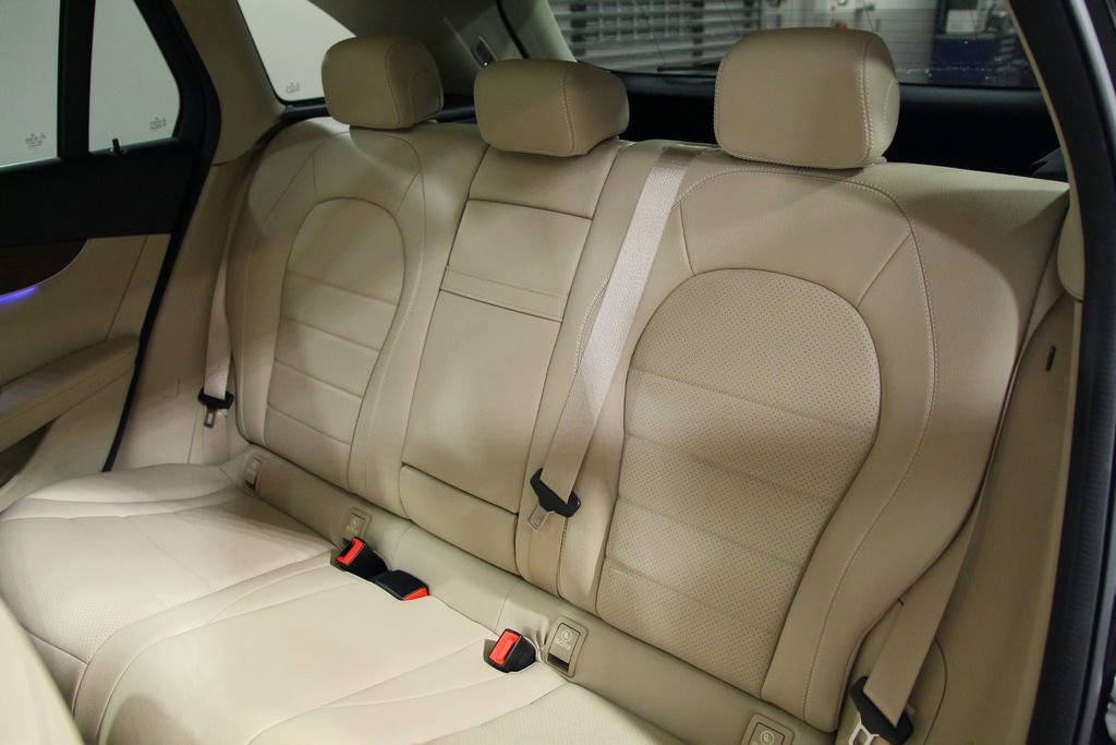 Used 2020 Mercedes-Benz GLC 300 4MATIC image 27