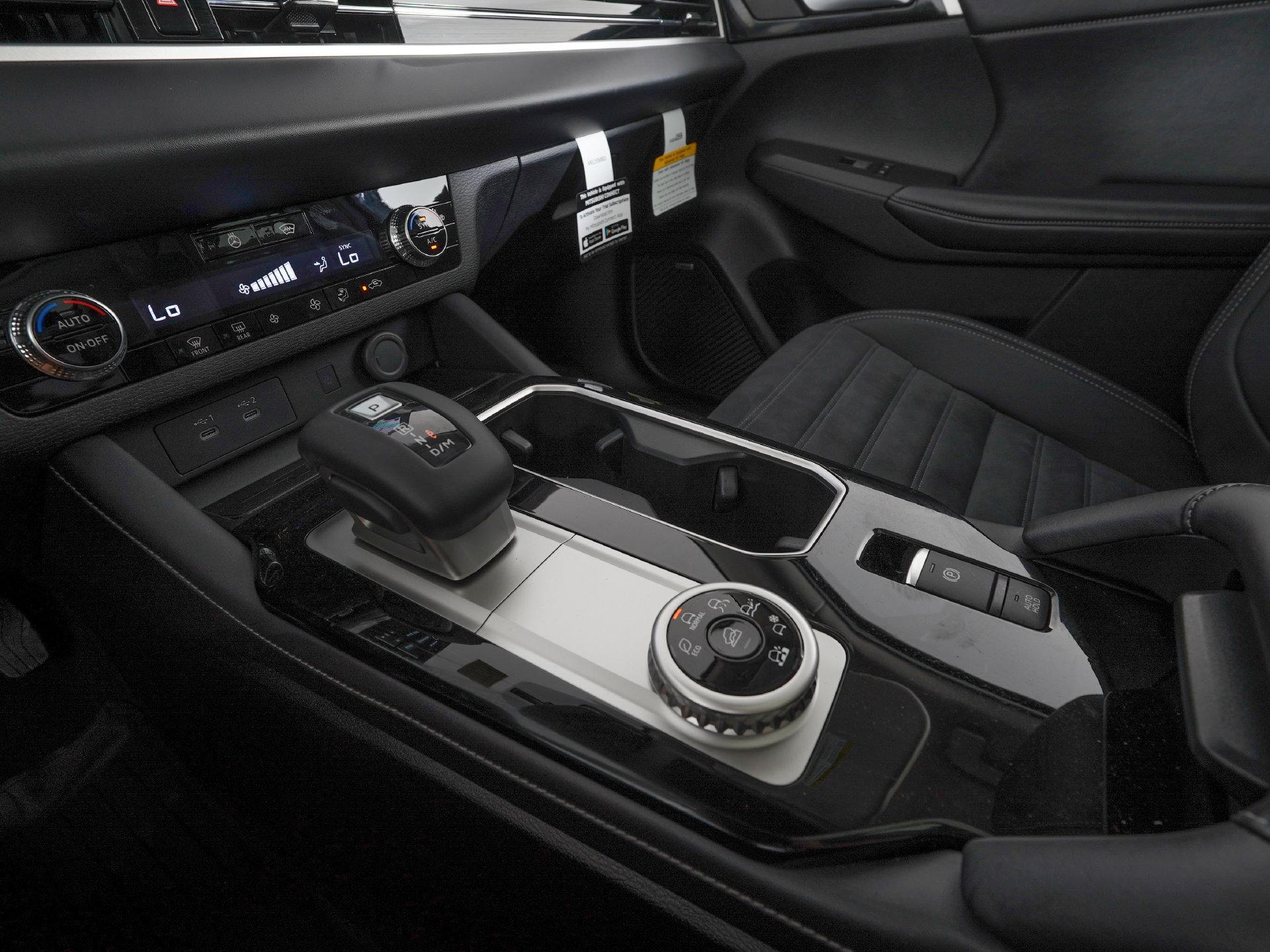 New 2026 Mitsubishi Outlander AWD image 14