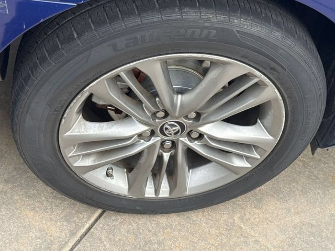 Used 2016 Toyota Camry SE FWD image 12
