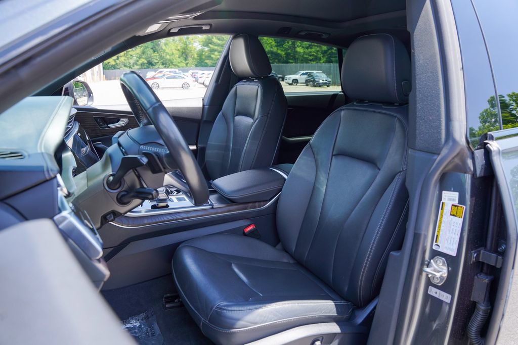 Used 2020 Audi Q8 Prestige w/ Prestige Package AWD/4WD image 19