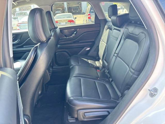 Used 2022 Lincoln Corsair AWD w/ Premium Package image 18