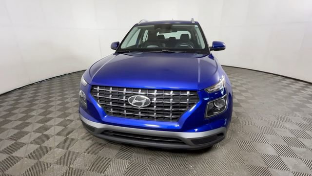 Used 2023 Hyundai Venue SEL FWD image 15