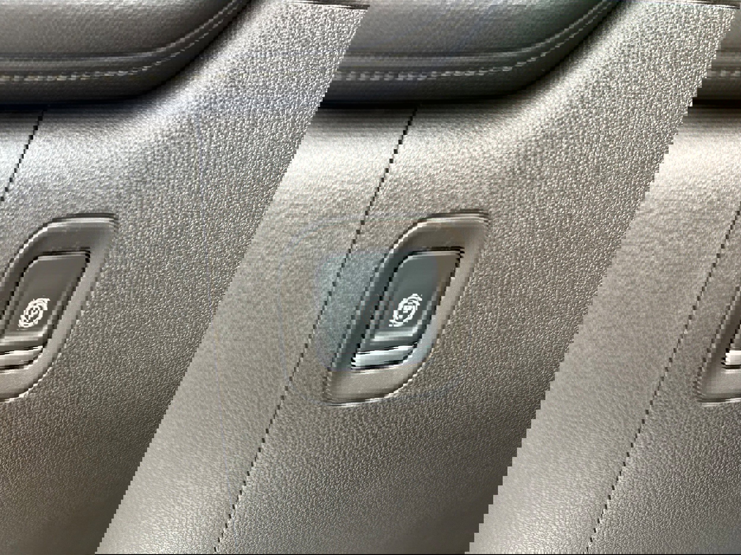 Used 2020 Chevrolet Silverado 2500 LTZ image 25